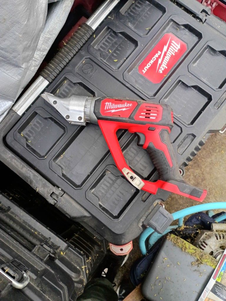 Milwaukee M18 Double Cut Shear