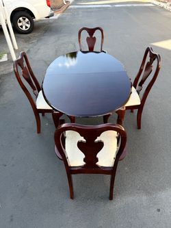 Dining Kitchen Table w/ 4 chairs Furniture