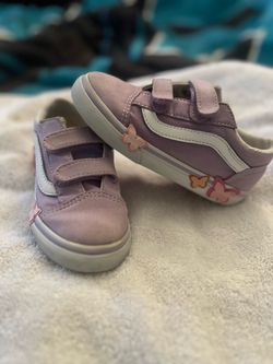 Girl shoes