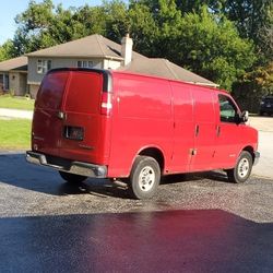 Chevy Express 2500