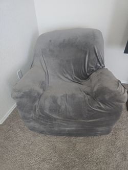 Rocking recliner Must Sell 40
