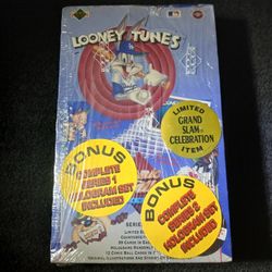 Upper Deck Looney Tunes Comic Ball Baseball Retail Box