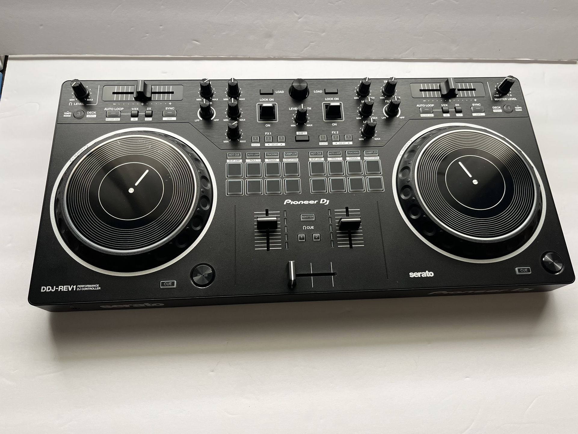Pioneer DJ DDJ-REV1 Serato Performance DJ Controller