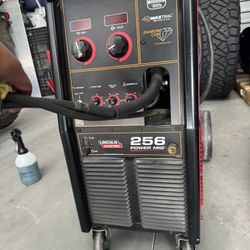 Lincoln 256 MiG Welder