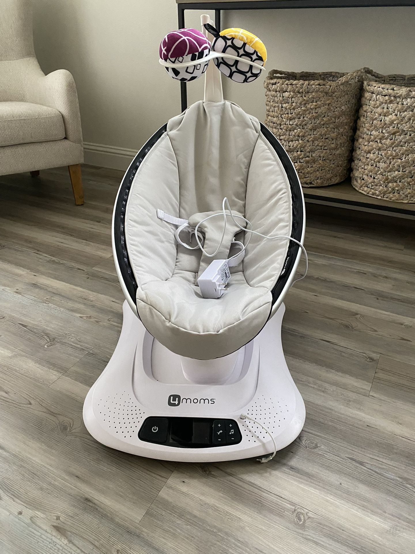 4Moms Mamaroo Multi Motion Swing
