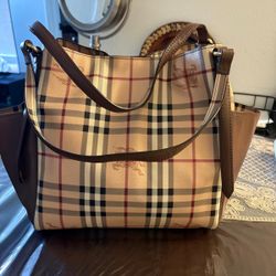 Authentic Burberry Purse 