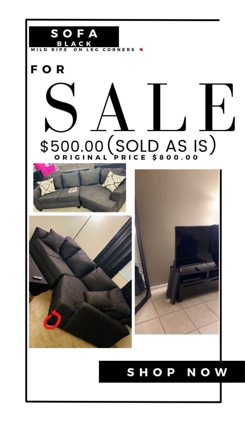 BLACK COMFORTABLE COUCH