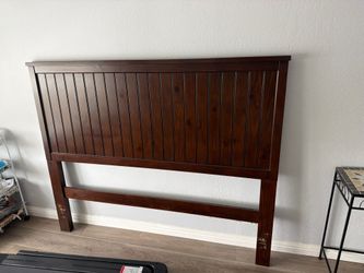 Bed headboard queen size