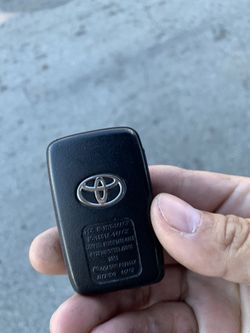 Keys and Remotes For Most Cars And Trucks ! DEALS FOR THE NEW YEAR