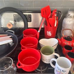 Dinnerware & Kitchenware Bundle | Plates, Bowls, Mugs, Tea Set, Gold Cutlery & M