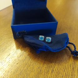 Earrings Diamond and Blue Topaz