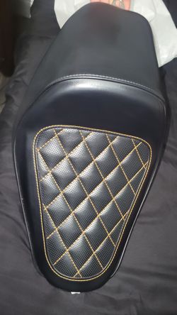 Harley Davidson Iron 883 Seat
