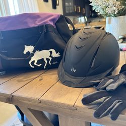Ovation Helmet, Duffle Bag, and Gloves 