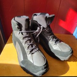 Mens Snow Boots Size 9