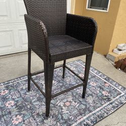 1 Outdoor Wicker Barstool 