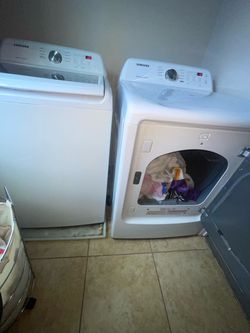 Samsung washer/dryer with smart care $600 obo