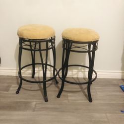 2 Small Stools 