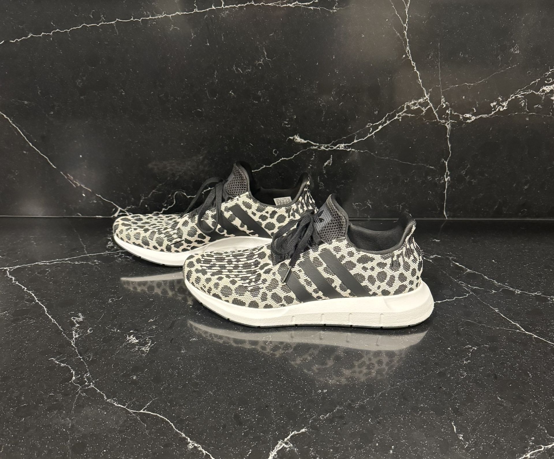 adidas sz10 Women's Leopard Originals Swift Running Shoe
