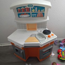 Toy Kitchenette