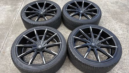 24 INCH LEXANI RIMS AND TIRES 6 lug