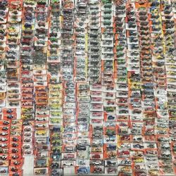 Hot Wheels, Matchbox & Various Other Die Cast Cars