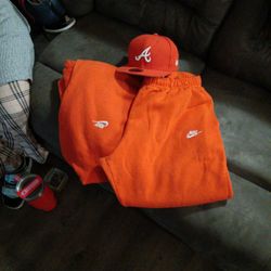 2x Nike Wear