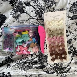 $20 S/M Hair Bows & Brush 