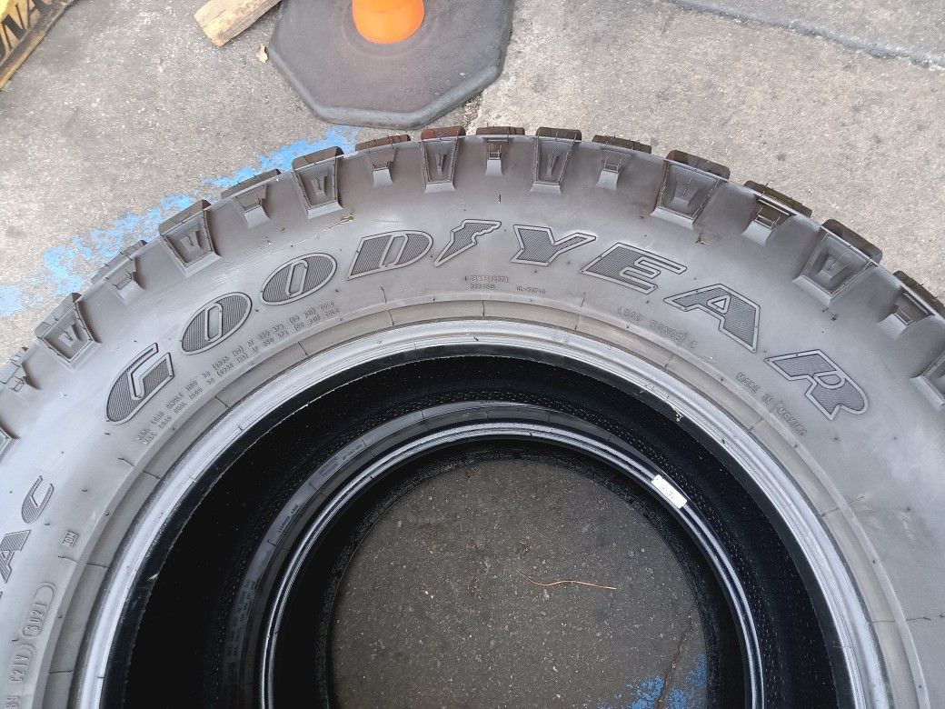 4 Llantas Lt 275 65 R18 Goodyear Wrangler Duratrac