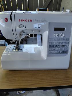 Singer patchwork sewing machine and accessories