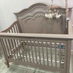 Cuna Nueva Para Niños Nunca Usada Con Mattress Tempor Pidic