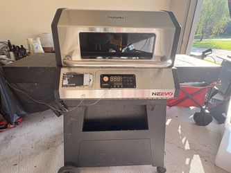 Nexgrill Gas Grill – Great Condition – Ready to Grill