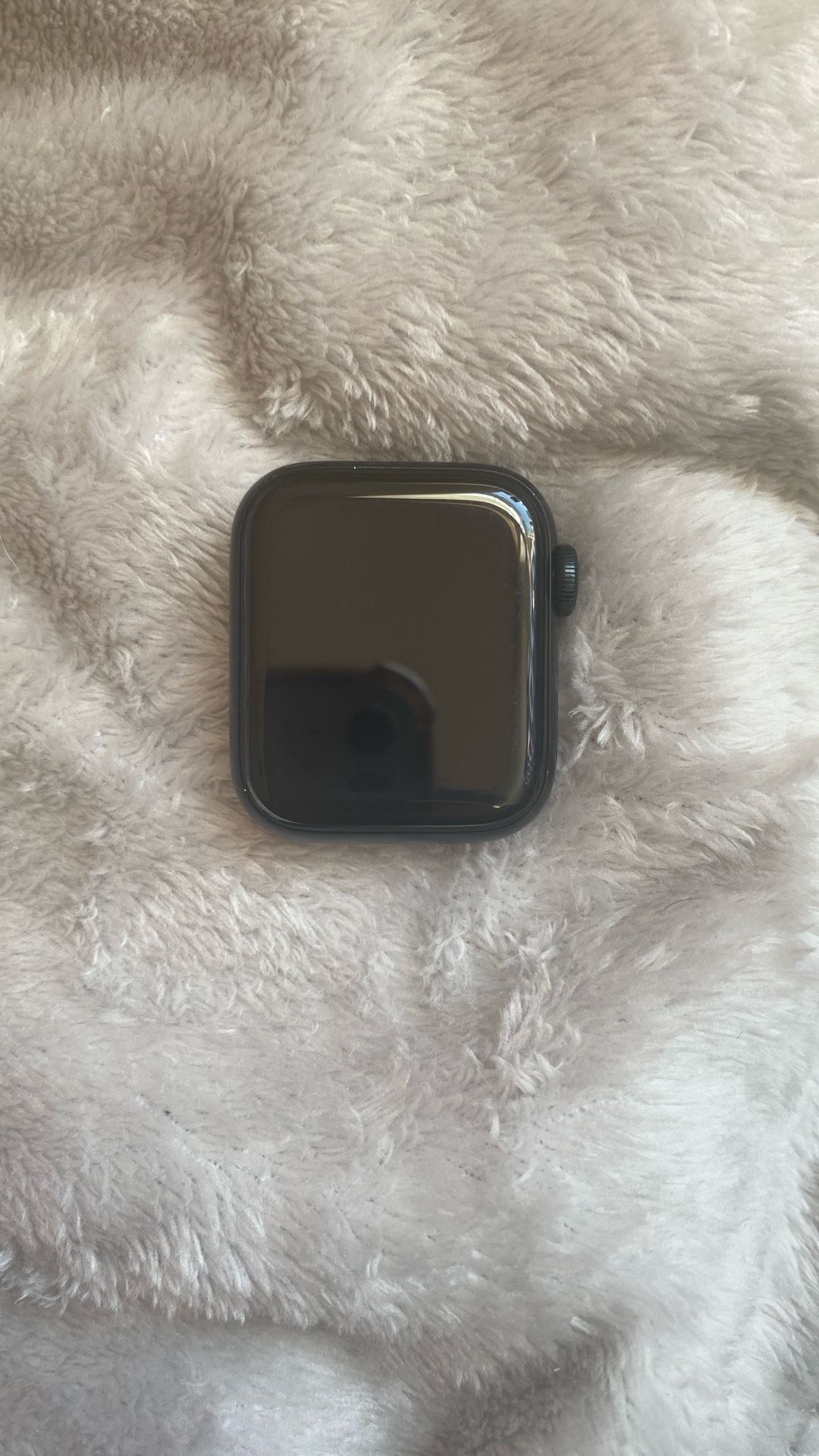 Apple Watch SE 2 GPS (2023) 40mm Midnight Aluminum Case