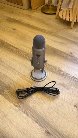 Blue Yeti USB Microphone with Cable