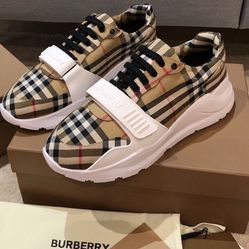 Burberry Sneakers