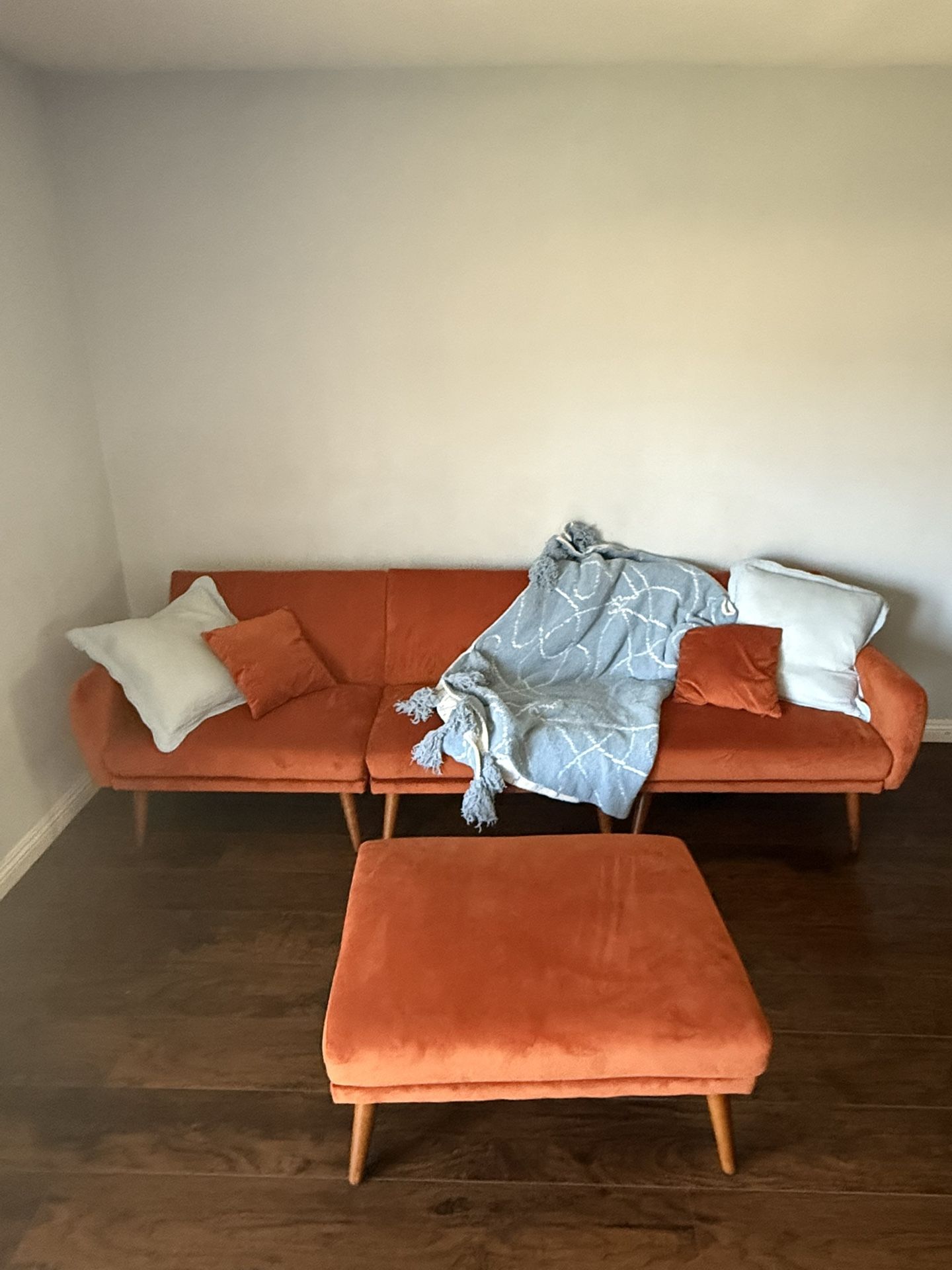 Couch - Orange