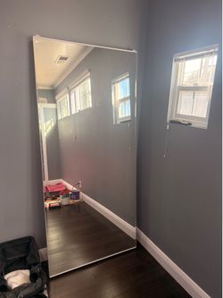 Mirrored Interior Sliding Closet Doors (2) 36in x 80in
