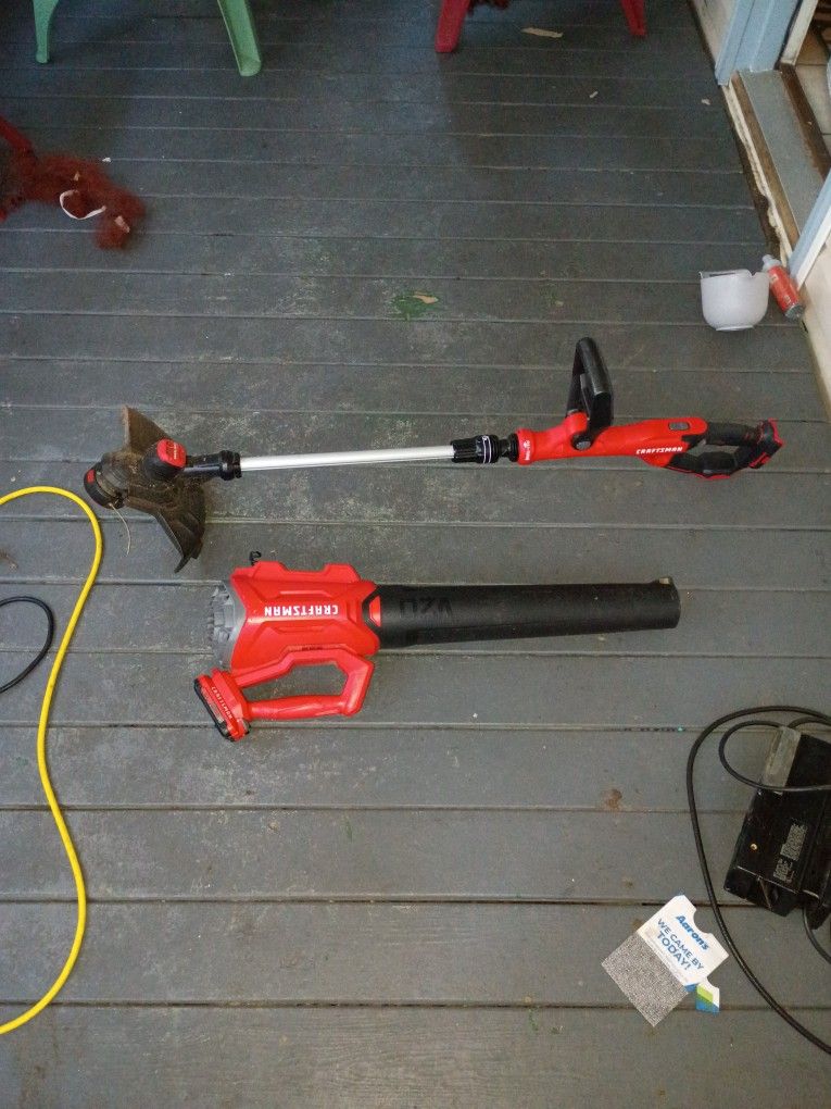 Craftsman Blower And Weed eater With Drill Battery And Charger
