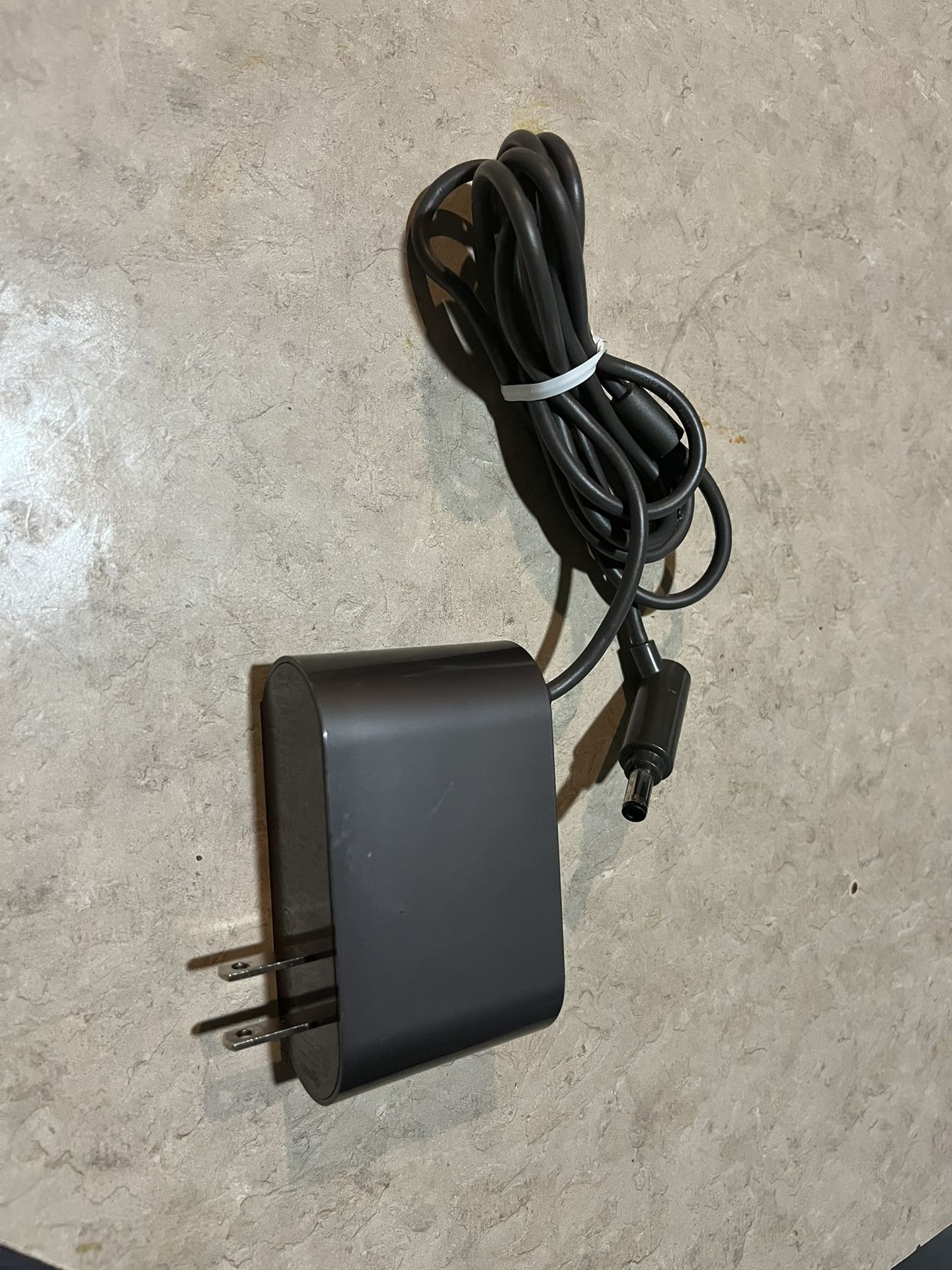Dyson AC Charger 21.6V. DC. (26V)