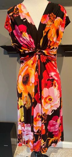 Floral v-neck dress
