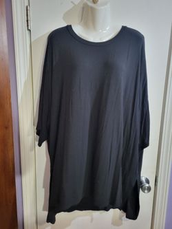 Black T-shirt