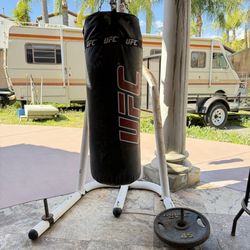 Heavy bag With Stand 