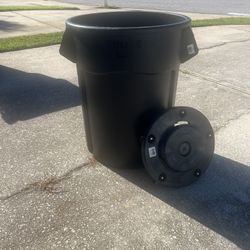 Trash Can(commercial product) On Wheels With Dolly Black Brute Rubbermaid 55g 
