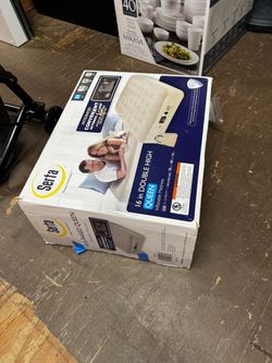Serta Luxury Air Mattress Queen Built In Pump New, Double High 16” Inflatable Bed.