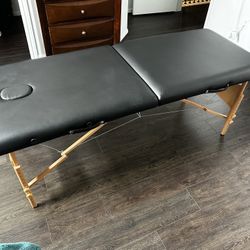 MASSAGE TABLE - Like New!