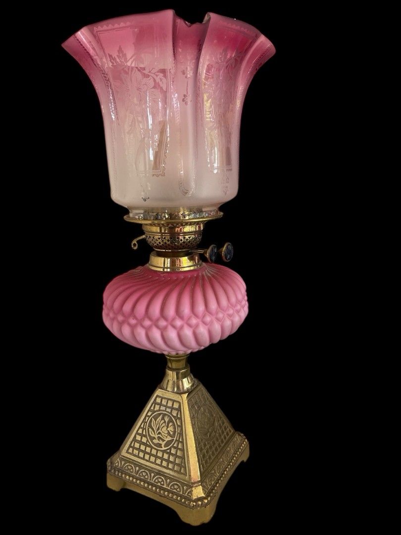 Victorian Parlor Oil Lamp
