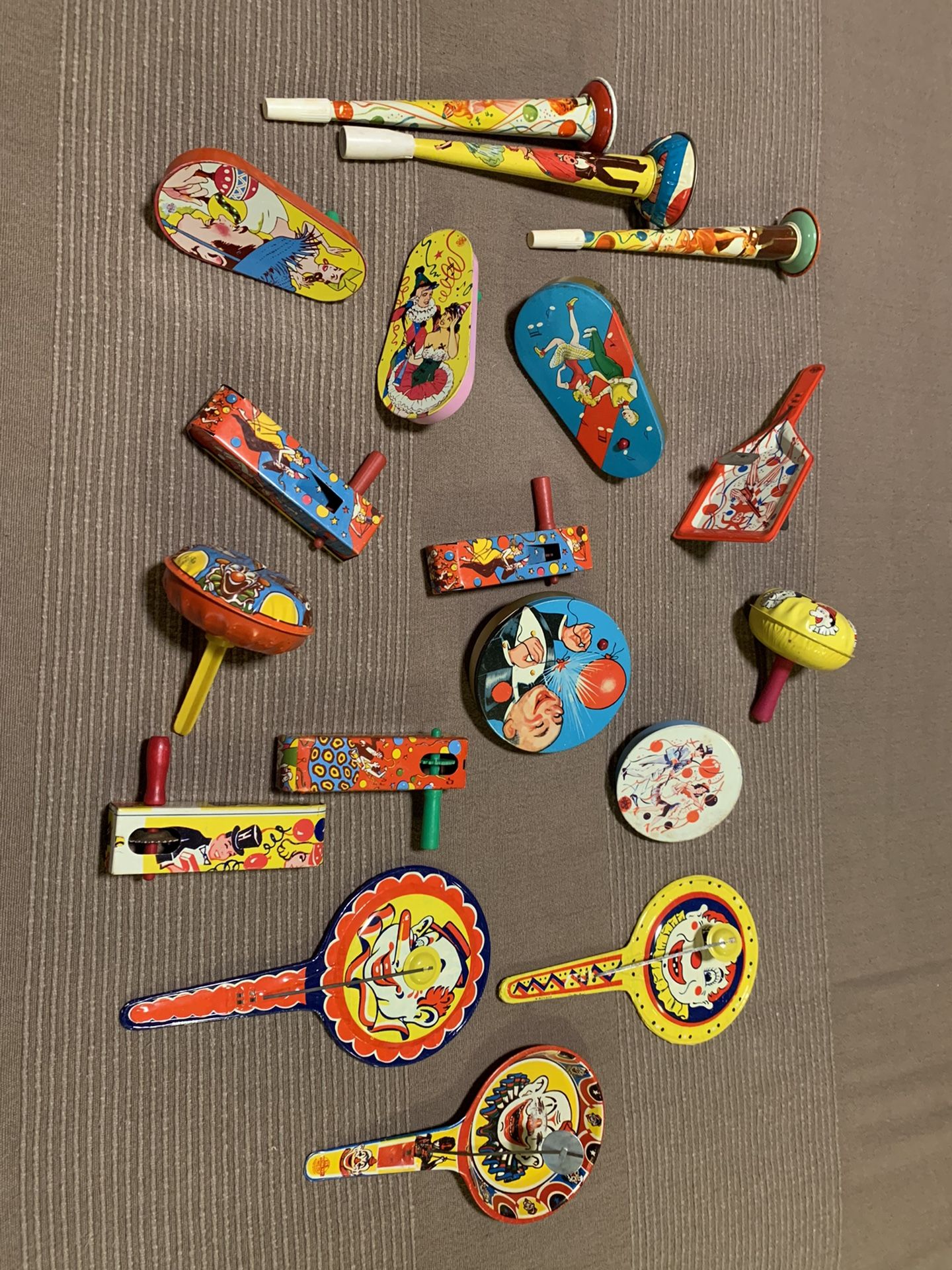 Lot Of 18 Vintage 40’s/50’s Party Noise Makers