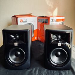 2X JBL 305P MkII 5" POWERED STUDIO MONITOR