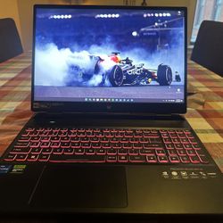 Presdator Helios Neo 16 intel i7 13700HX, NVIDIA RTX4060 165hz 2560x1600, monitor mouse and keyboard