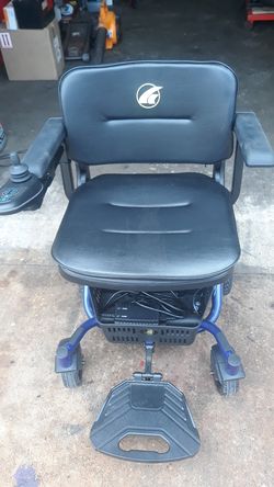 Like New Power Chair New Batteries