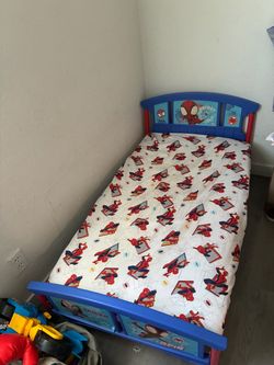 Spider-Man Toddler Bed w/ Mattress